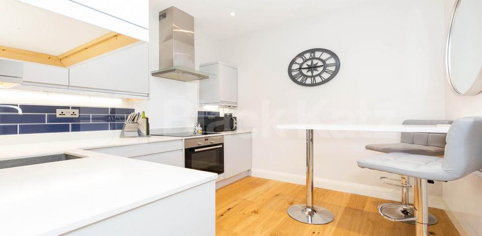 			 **Includes Water and Electricity**, Studio Apartment, 1 bath, 1 reception Apartment			 Hornsey Road, HOLLOWAY / FINSBURY PARK N7